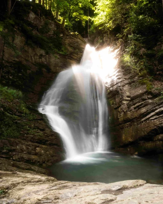 À la fraîche : les plus belles cascades accessibles à pied